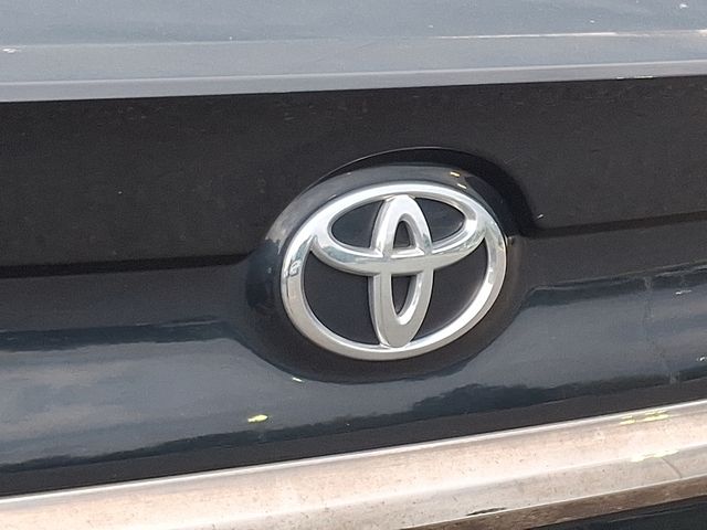 Thumbnail: 2015 Toyota Camry - 7