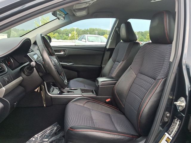 Thumbnail: 2015 Toyota Camry - 9