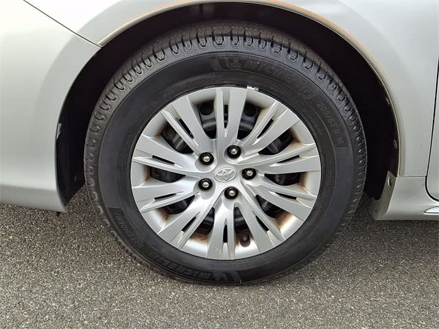 Thumbnail: 2013 Toyota Camry - 6