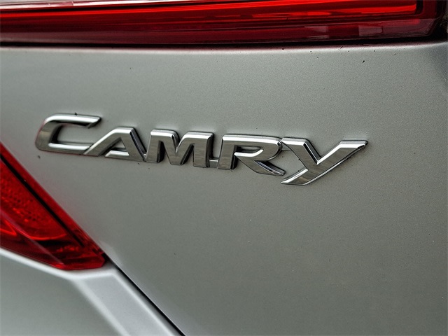 Thumbnail: 2013 Toyota Camry - 28
