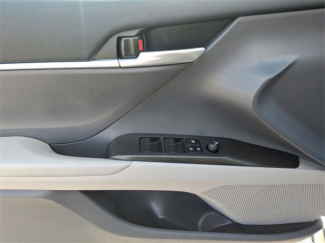 Thumbnail: 2023 Toyota Camry - 20