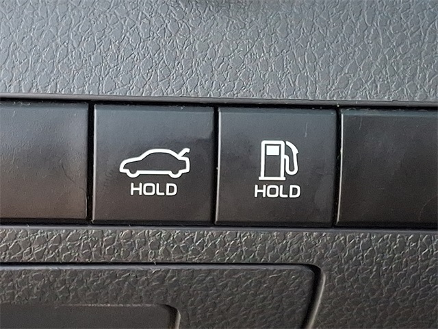 Thumbnail: 2023 Toyota Camry - 30