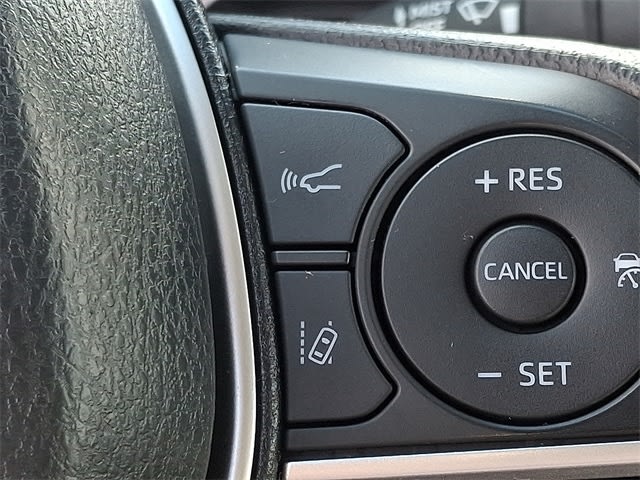 Thumbnail: 2023 Toyota Camry - 28