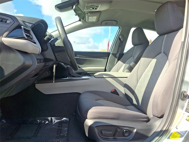 Thumbnail: 2023 Toyota Camry - 9