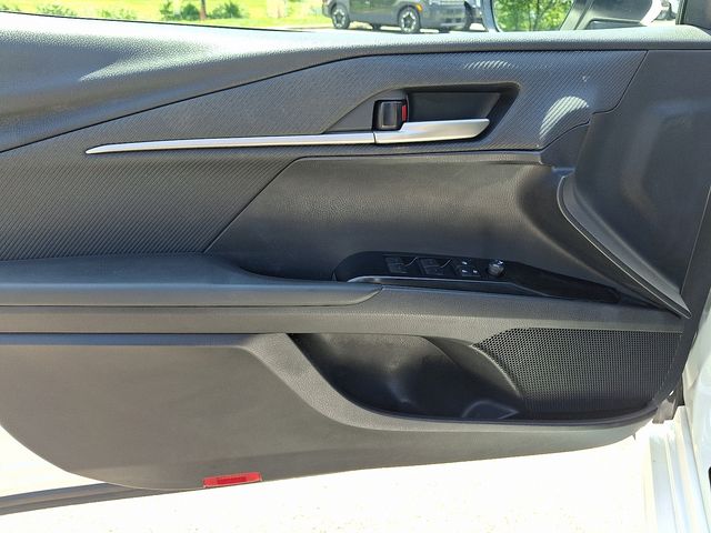 Thumbnail: 2025 Toyota Camry - 18