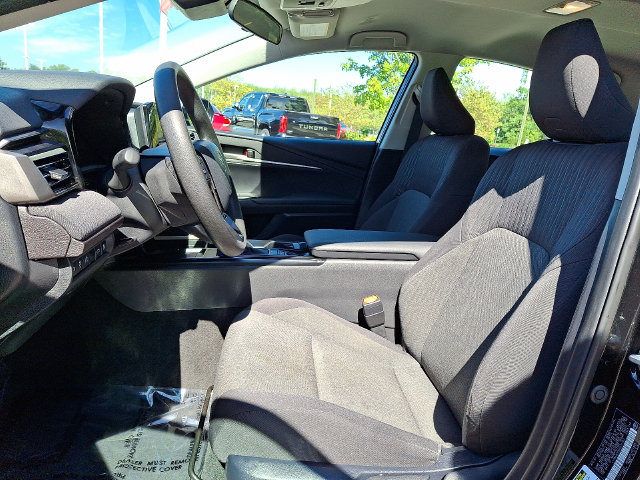 Thumbnail: 2025 Toyota Camry - 9
