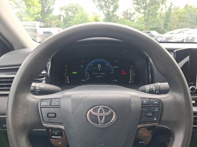 Thumbnail: 2025 Toyota Camry - 11