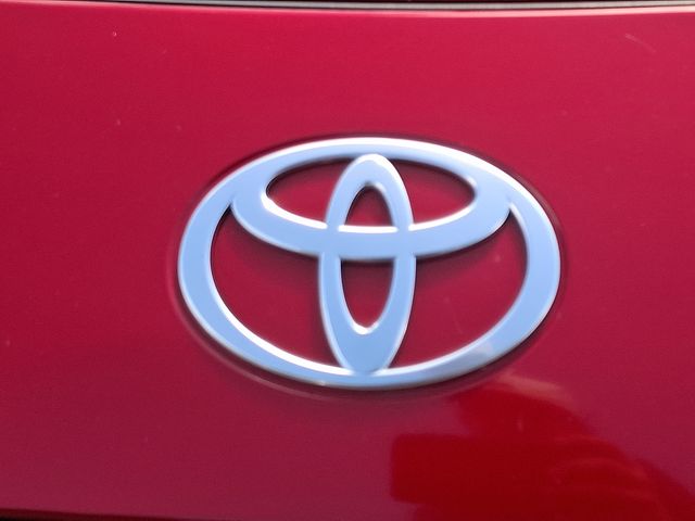 Thumbnail: 2025 Toyota Camry - 10