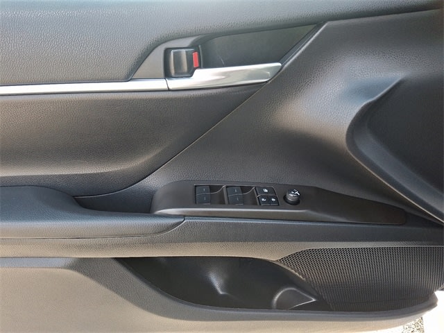 Thumbnail: 2023 Toyota Camry - 20