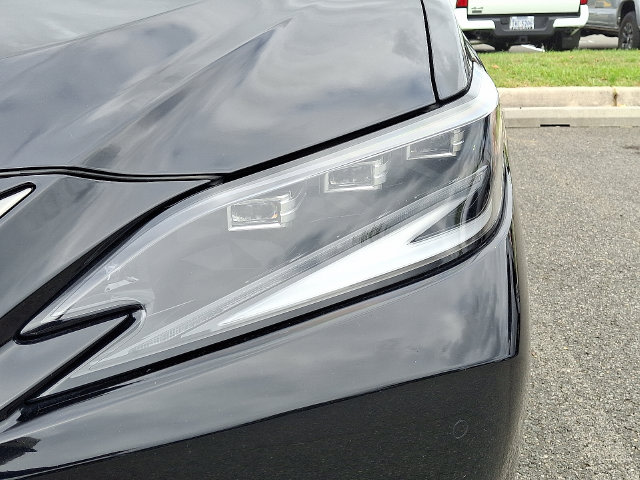 Thumbnail: 2024 Lexus ES - 10
