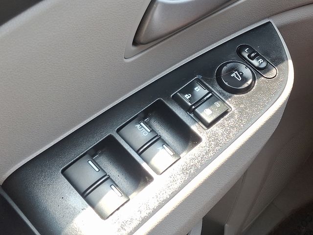 Thumbnail: 2013 Honda Odyssey - 29