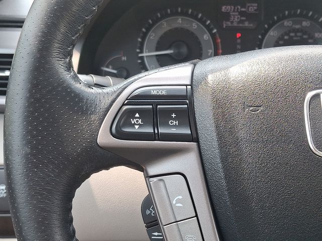 Thumbnail: 2013 Honda Odyssey - 26