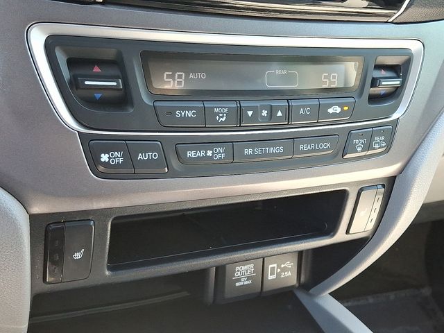 Thumbnail: 2019 Honda Pilot - 10