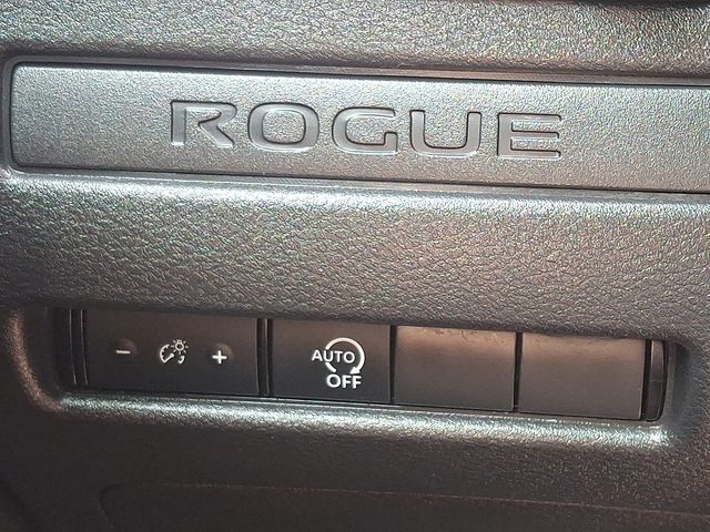 Thumbnail: 2023 Nissan Rogue - 25