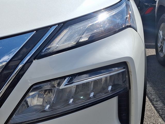Thumbnail: 2022 Nissan Rogue - 10