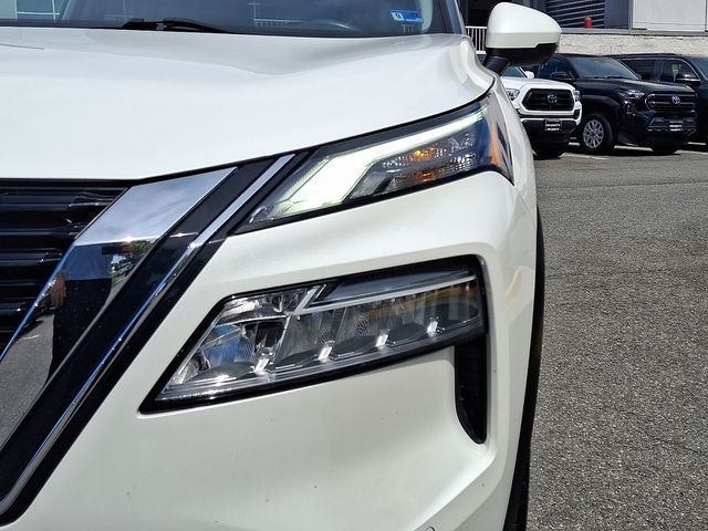 Thumbnail: 2022 Nissan Rogue - 18