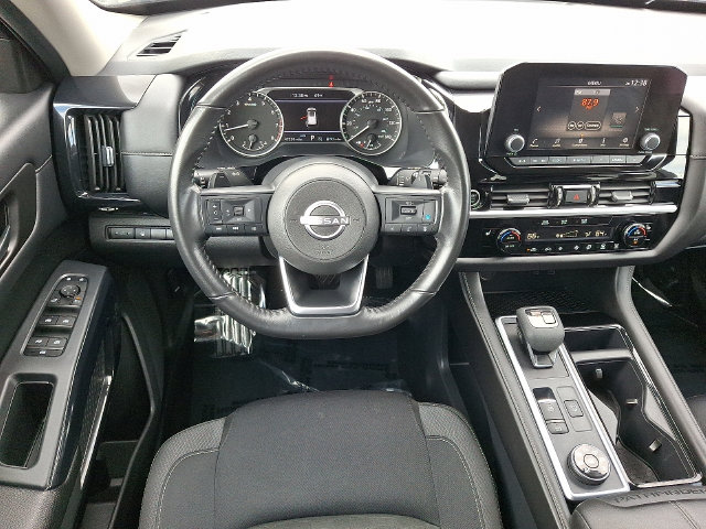 Thumbnail: 2024 Nissan Pathfinder - 2