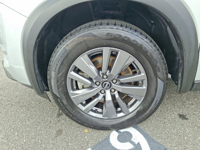 Thumbnail: 2024 Nissan Pathfinder - 8