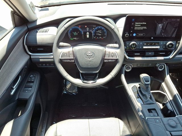 Thumbnail: 2025 Toyota Grand Highlander - 2