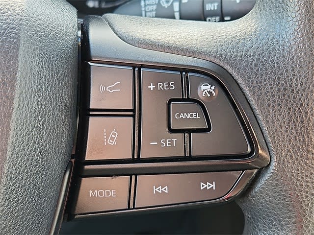 Thumbnail: 2022 Toyota Sienna - 26