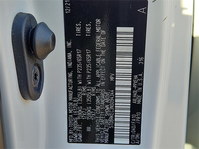 Thumbnail: 2022 Toyota Sienna - 15