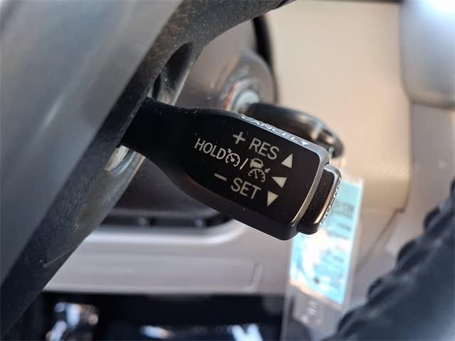 Thumbnail: 2017 Toyota Highlander - 7