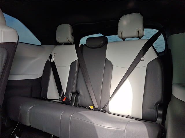 Thumbnail: 2023 Toyota Sienna - 20