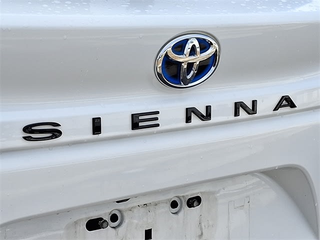 Thumbnail: 2023 Toyota Sienna - 7
