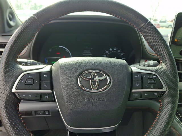 Thumbnail: 2023 Toyota Sienna - 25