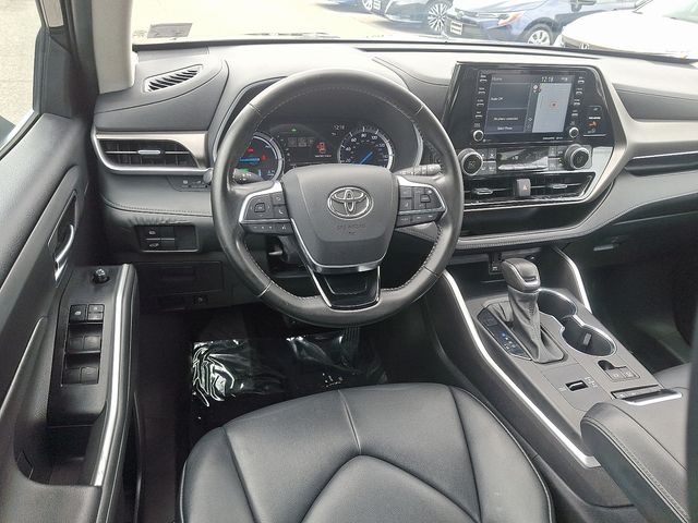 Thumbnail: 2021 Toyota Highlander - 2