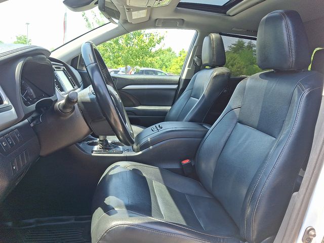 Thumbnail: 2019 Toyota Highlander - 9