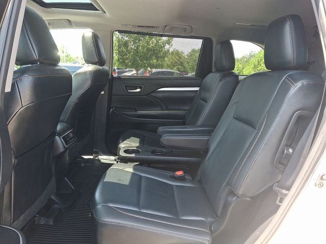 Thumbnail: 2019 Toyota Highlander - 10