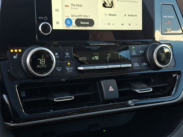 Thumbnail: 2024 Toyota Highlander - 11