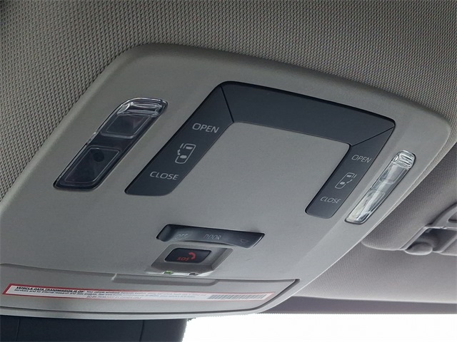 2023 Toyota Sienna LE 26