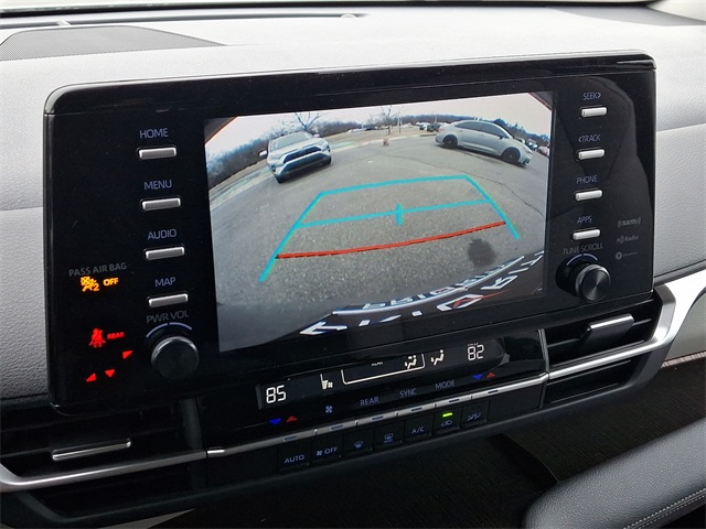 2023 Toyota Sienna LE 21
