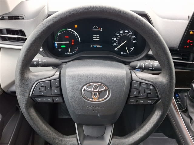 2023 Toyota Sienna LE 9