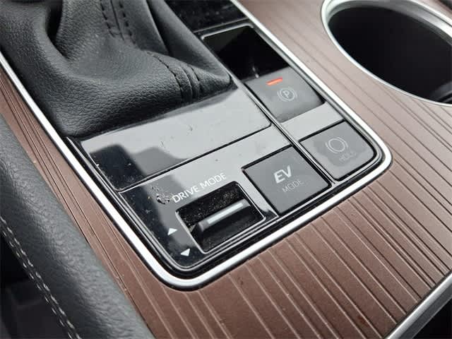 2023 Toyota Sienna LE 24