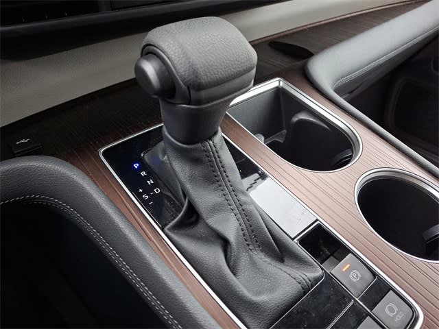 2023 Toyota Sienna LE 13