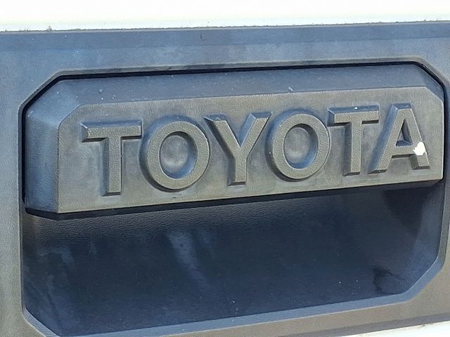 Thumbnail: 2015 Toyota Tundra - 29