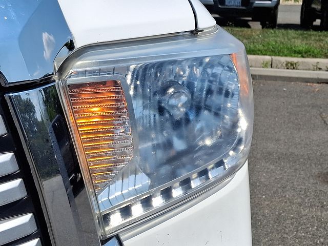 Thumbnail: 2015 Toyota Tundra - 18