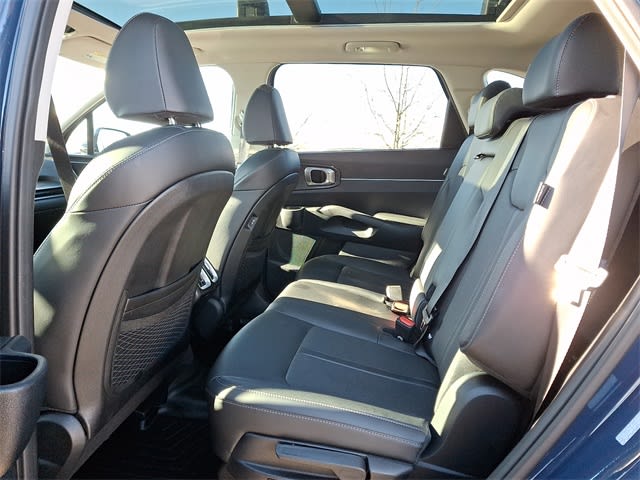 Thumbnail: 2025 Kia Sorento - 11