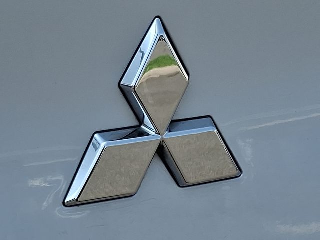 Thumbnail: 2022 Mitsubishi Outlander - 28