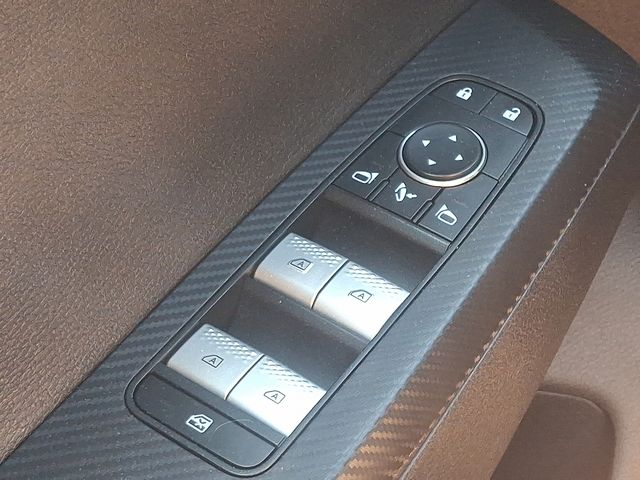 Thumbnail: 2024 Mitsubishi Outlander - 27