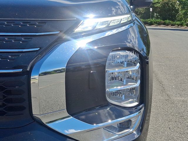 Thumbnail: 2024 Mitsubishi Outlander - 18