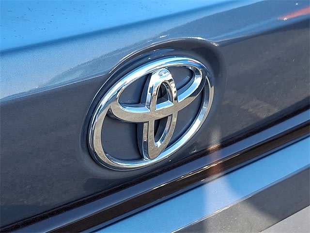 Thumbnail: 2022 Toyota Corolla - 9