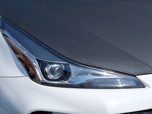 Thumbnail: 2019 Toyota Prius - 6