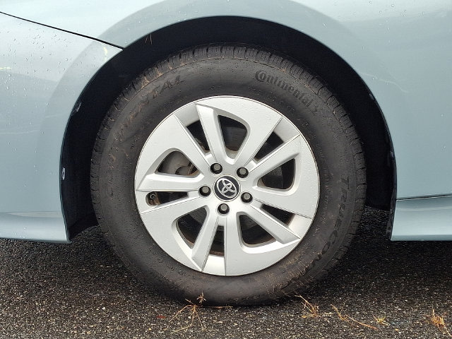 Thumbnail: 2016 Toyota Prius - 8