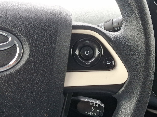Thumbnail: 2016 Toyota Prius - 21