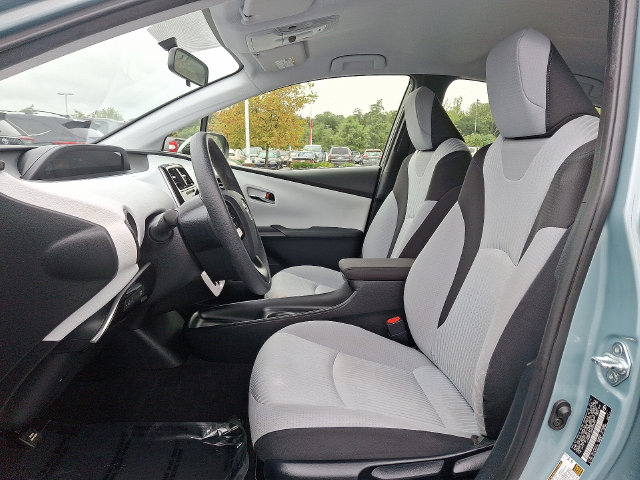 Thumbnail: 2016 Toyota Prius - 9