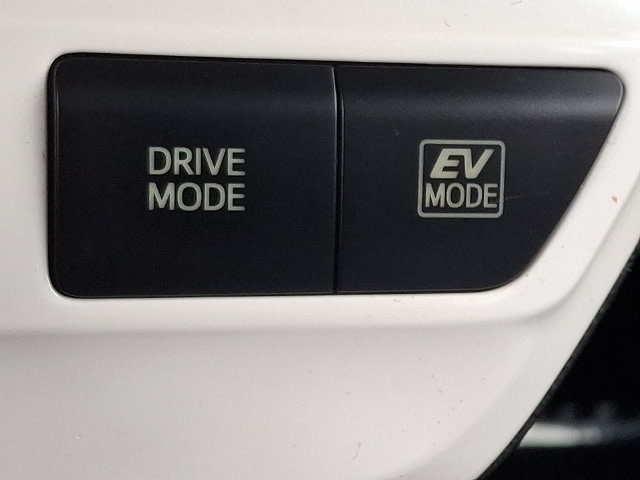Thumbnail: 2016 Toyota Prius - 23